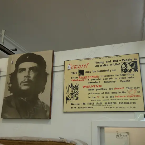 DOPE AND CHE GUEVARA POSTERS ON MDF 570 X 410MM