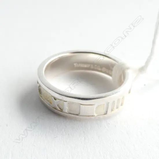 SILVER RING WITH ROMAN NUMERALS 5.0gm