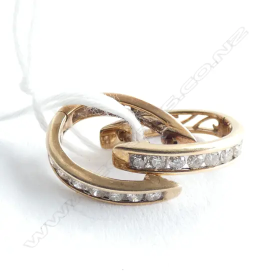 (19188) PR 10K YELLOW GOLD & DIAMOND EARRINGS