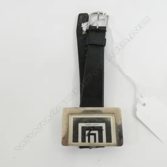 GENTS WATCH BRANDED PIERRE CARDIN