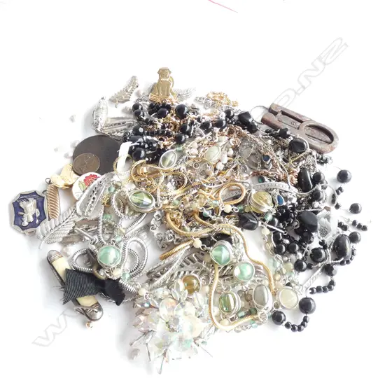 ASST. COSTUME JEWELLERY