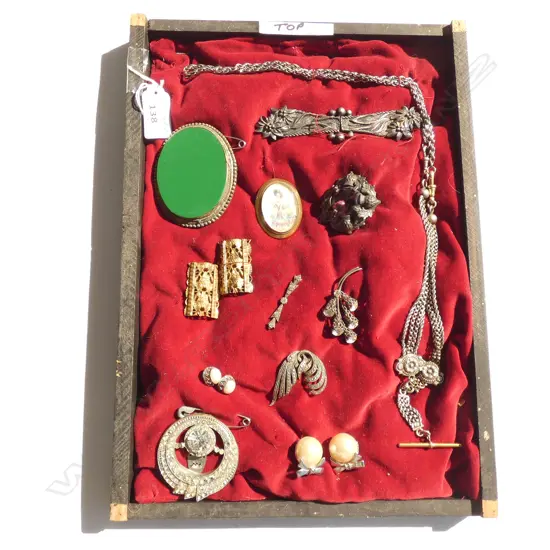 ASST COSTUME JEWL. SILVER MUFF CHAIN ? ASST BROOCHES /DRESS CLIPS ETC