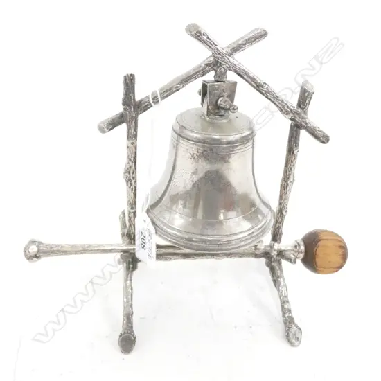 VICT NATURALISTIC SILVER PLATE BELL AND MALLET CLYDE CANOE CLUB 1899 H210 MM