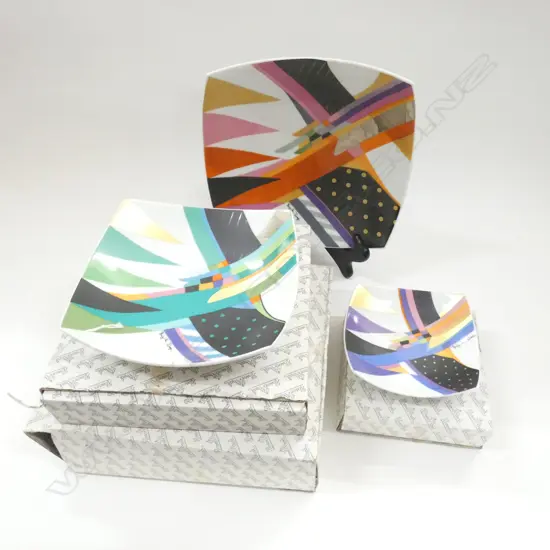 3 ROSENTHAL GRAFICANO BRIGITTE DOEGE DISHES DIA. 1 X 220/ 180 & 140MM. ALL IN ORIGINAL BOXES