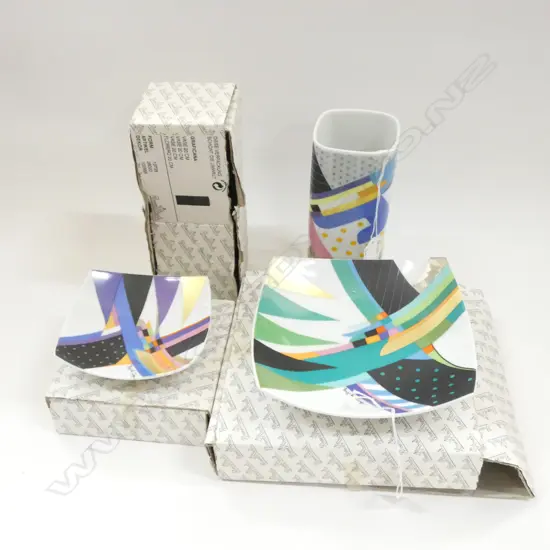 2 ROSENTHAL GRAFICANO BRIGITTE DOEGE DISHES DIA.180 & 140MM & VASE (H. 200MM) ALL IN ORIGINAL BOXES