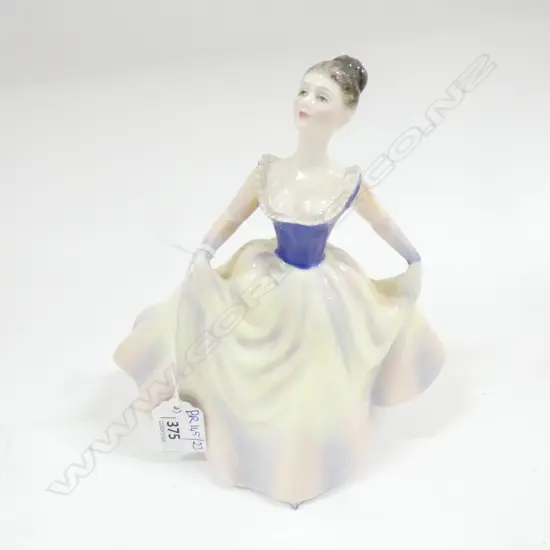 R/DOULTON FIGURE 'LISA' HN2394 H.190mm