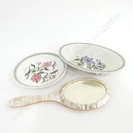 PORTMEIRION PLATE & PIE DISH L.280mm + MOP HAND MIRROR L.335mm