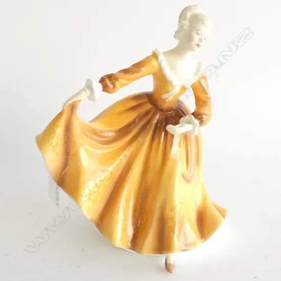 R/DOULTON FIGURINE 'KIRSTY' HN2381 H.190mm