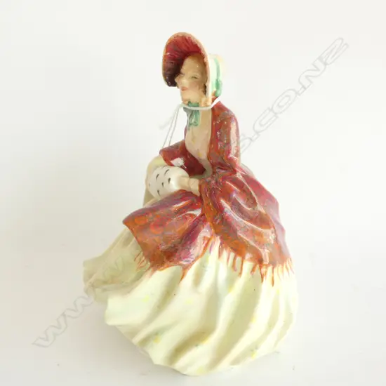 R/DOULTON FIGURINE 'HER LADYSHIP' HN1945 H.185mm