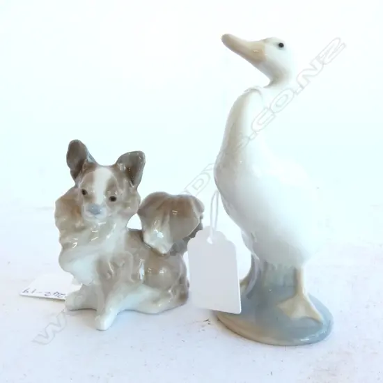 PR LLADRO FIGURINES; GOOSE - H.130MM & TAN & WHITE PAPILLION H. 85MM