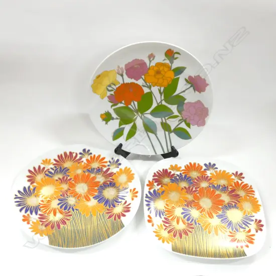 PR ROSENTHAL STUDIO LINE WALLPLATE ROSEMONDE NAIRAC FLOWER LG PLATES & 1 FLORAL PLATE.....
