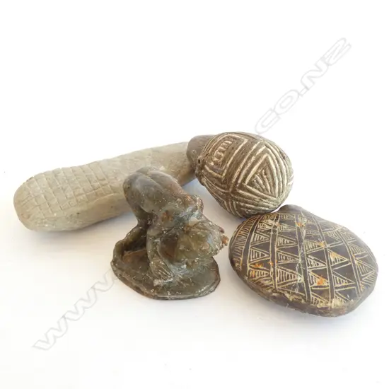 4 PNG CARVED PCES. 2 SMALL JARS FIGURE & ADZE?