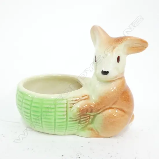 CROWN LYNN RABBIT #164