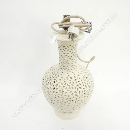 WHITE CERAMIC LAMP H.530mm