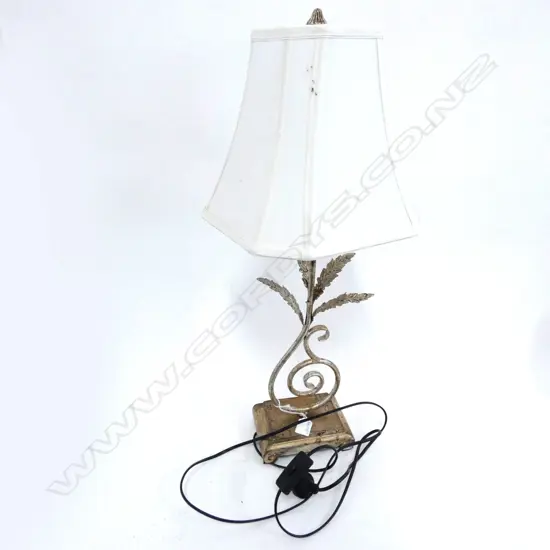 CONTEMPORARY SCROLL DESIGN LAMP H.645mm