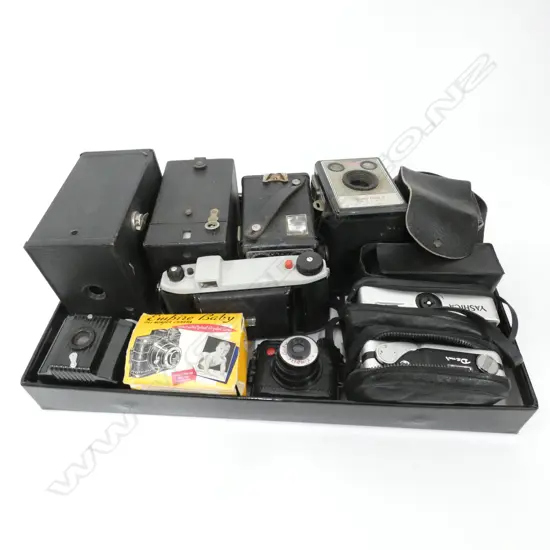 10 VINTAGE CAMERAS KODAK/EMPIRE BABY ETC