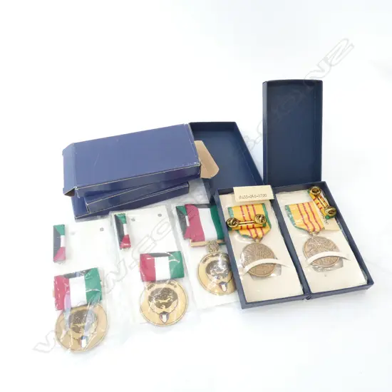 BAG 5 ASST. MEDALS; VIETNAM & KUWAIT LIBERATION