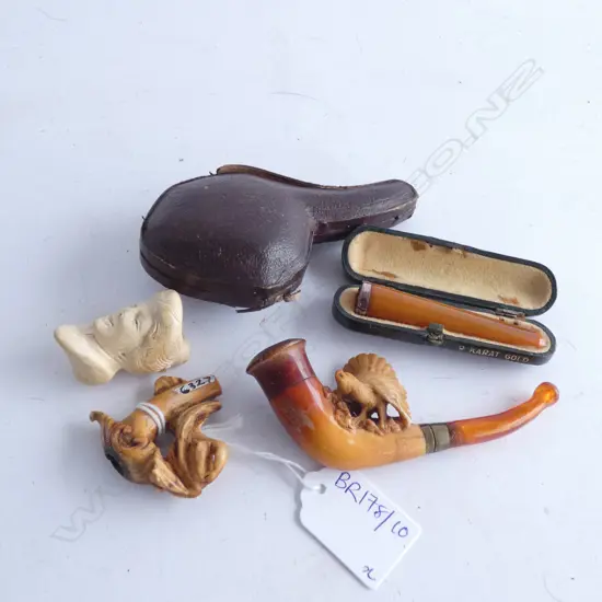 ASST. MEERSCHAUM PIPE PCES + GOLD & AMBER CIGAR HOLDER AF