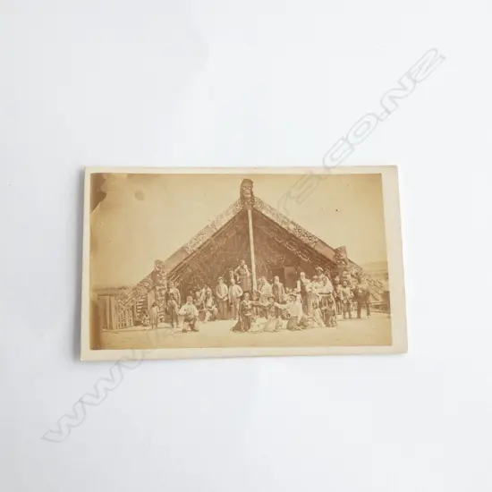 THOMAS PRICE PRINT - GROUP MAORI IN FRONT OF WHARENUI TIPUNA 