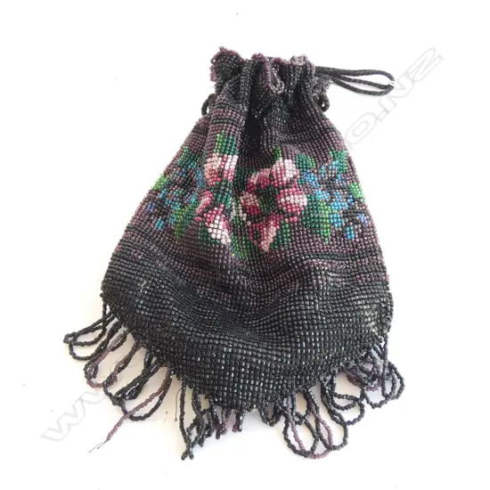 C.1900 BERLIN BEADWORK PURSE