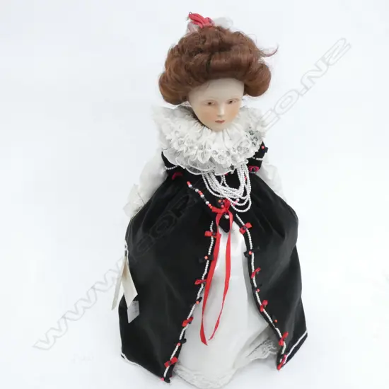 FRANKLIN HEIRLOOM ELIZABETH 1 DOLL H480 MM