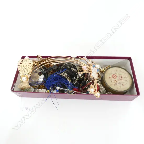 BOX COSTUME JEWELLERY  ETC
