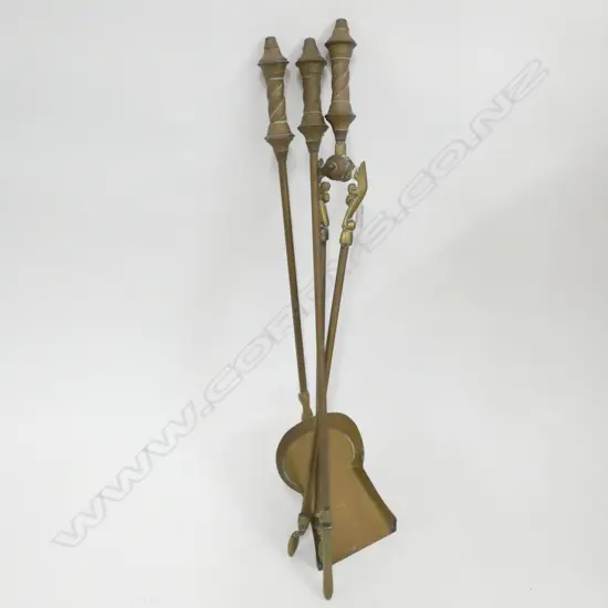3 BRASS FIRE TOOLS; SPADE, POKER, TONGS L.635mm