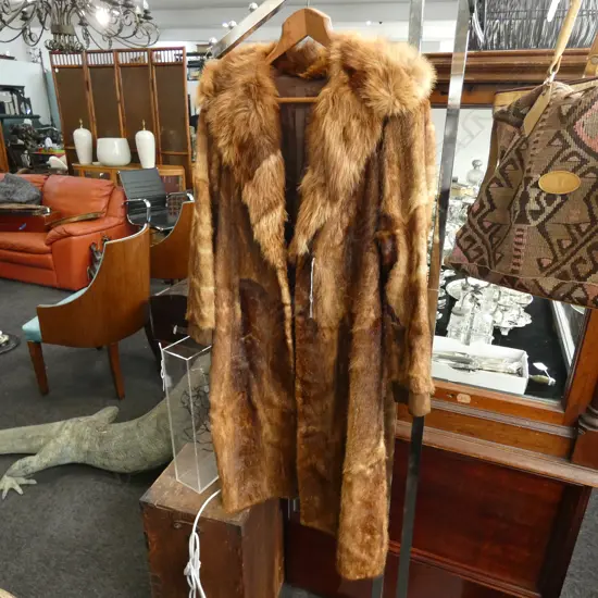 FUR COAT 