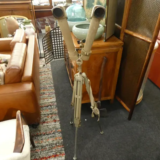 OLD MILITARY PERISCOPE BINOCULARS WITH SCALE GRID. H. 1400MM