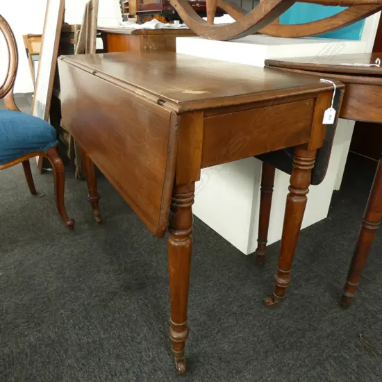 ANTIQUE PEMBROKE TABLE...