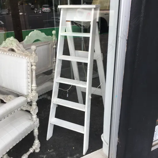 RUSTIC WHITE PAINTED LADDER H.1330mm