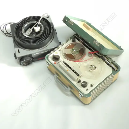 BOX LOT 'GENERAL' TAPE DECK + KODAK SLIDE PROJECTOR 