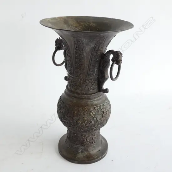 GU FORM ARCHAIC STYLE ORIENTAL VASE H.230mm