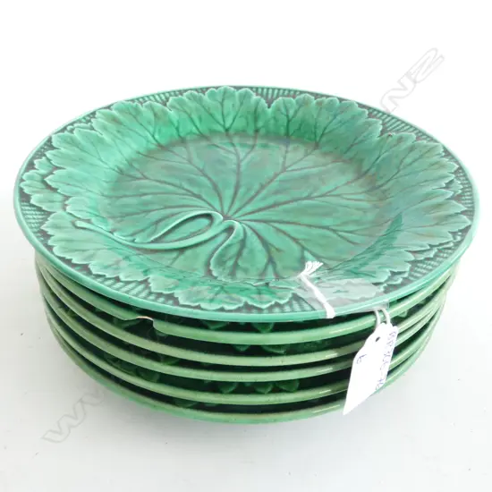 6 GREEN MAJOLICA PLATES - DIA 200MM a/f