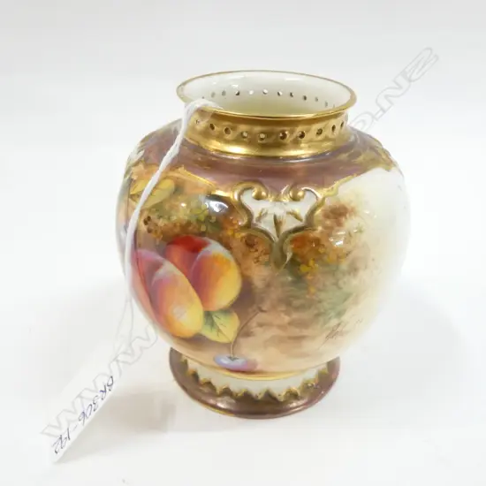 ROYAL WORCESTER GOLD GILDED AUTUMN FRUITS VASE H. 100MM