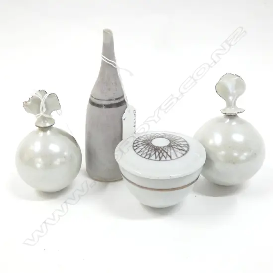 4 BEVERLEY LUXTON PORCELAIN PIECES