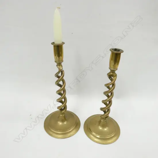 PR BRASS BARLEY TWIST CANDLE HOLDERS H. 305MM