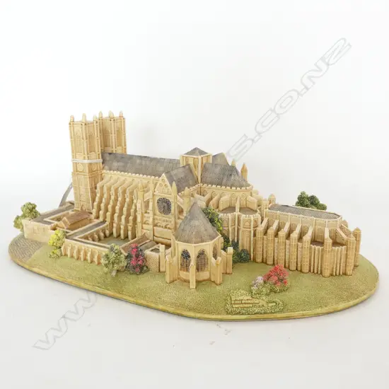LG LILLIPUT LANE - WESTMINSTER ABBEY - LTD ED. 1023/2500. WITH BOX & CERTIFICATE