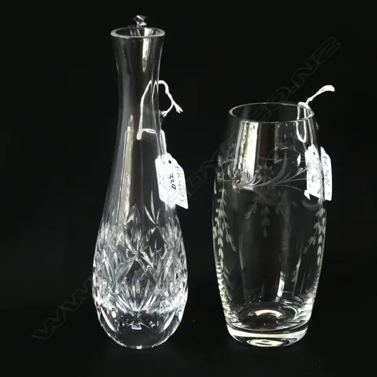 TIFFANY GLASS VASE (H. 210MM) & KUSAK CUT GLASS TUMBLER BOTH IN ORIG. BOXES