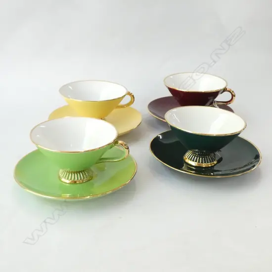 4 ITALIAN DECO STYLE COFFEE CUPS AND SAUCERS
