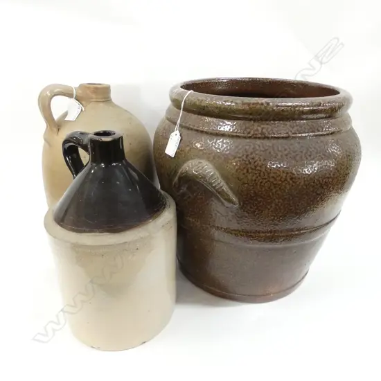 LG STONEWARE GARDEN POT (H. 350MM)  & 2 STONEWARE CROCKS (H.340MM)