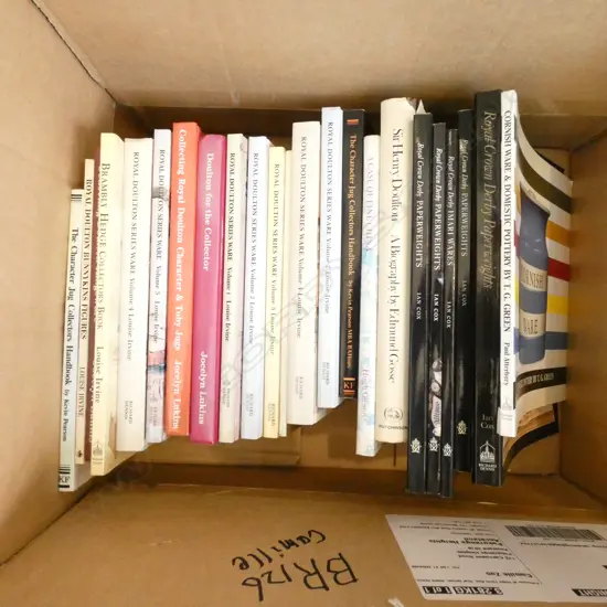 BOX OF REFERENCE BOOKS - CROWN DERBY/DOULTON/CORNISHWARE ETC