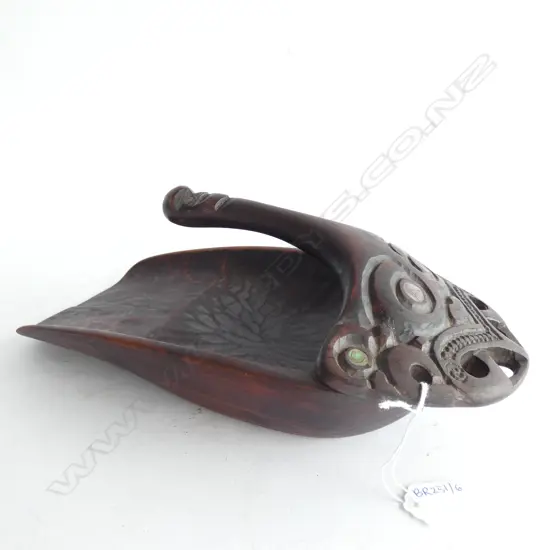 CARVED MAORI BAILER L.330mm