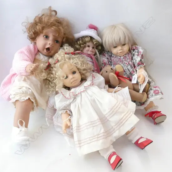 4 CONTEMPORARY COLLECTORS DOLLS