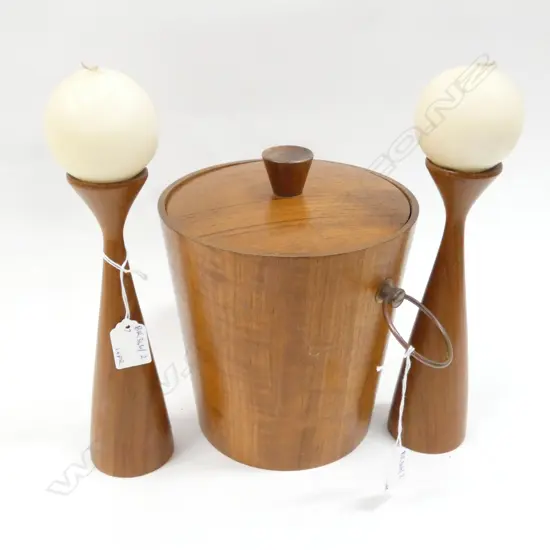 VINTAGE WOODEN ICE BUCKET & PR CANDLES