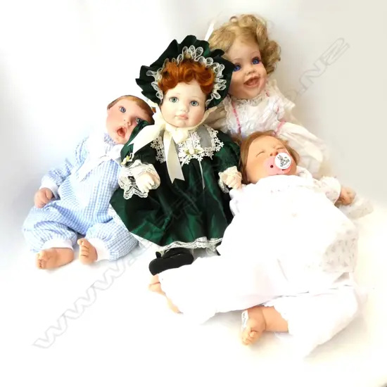 4 CONTEMPORARY COLLECTORS DOLLS