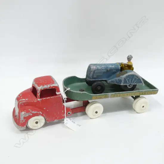 FUN HO TRACTOR & DRIVER & FLATBED TRUCK L. 310MM