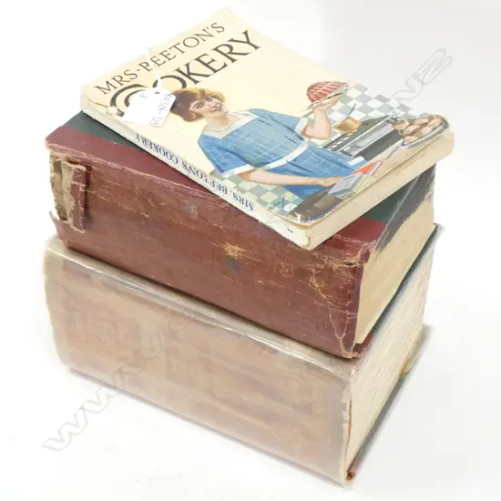 3 VINTAGE MRS BEETON'S COOKERY BOOKS - 2 HARDCOVER