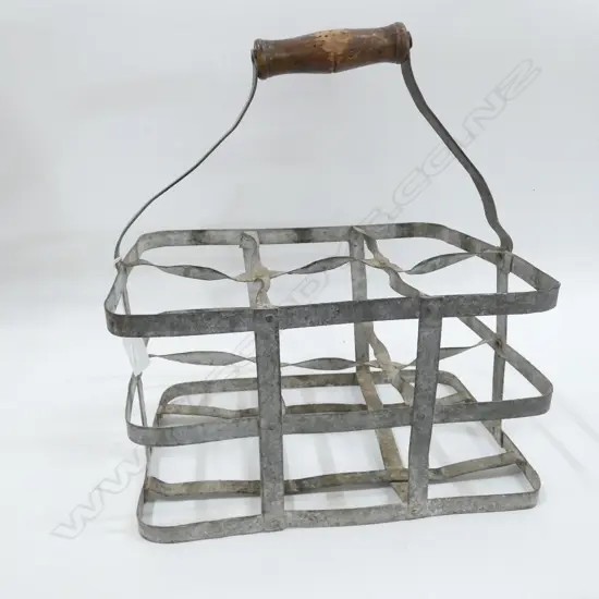 OLD METAL 6 BOTTLE MILK CRATE 290 X 190MM