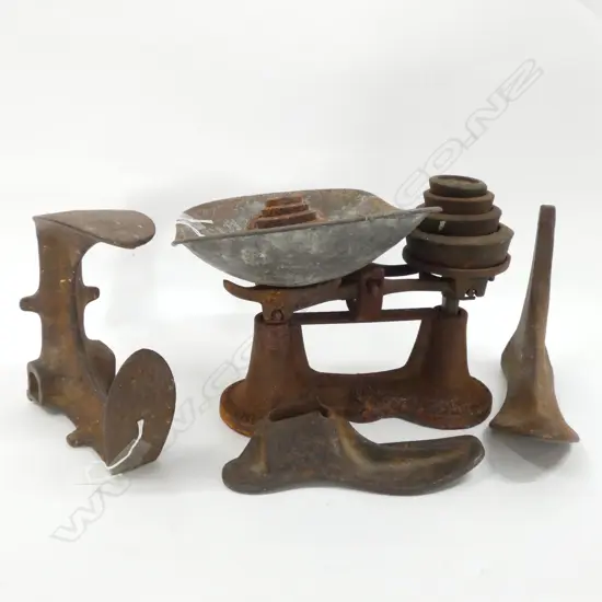 3 OLD SHOE LASTS (ONE GOLD PAINTED) & SCALES INCL. WEIGHTS - QUITE RUSTED